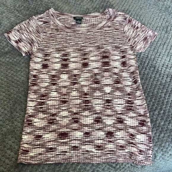 RUE21 Maroon/White Crew Neck Short Sleeve Knit Shirt Size XL EUC #M-041 - Picture 2 of 3